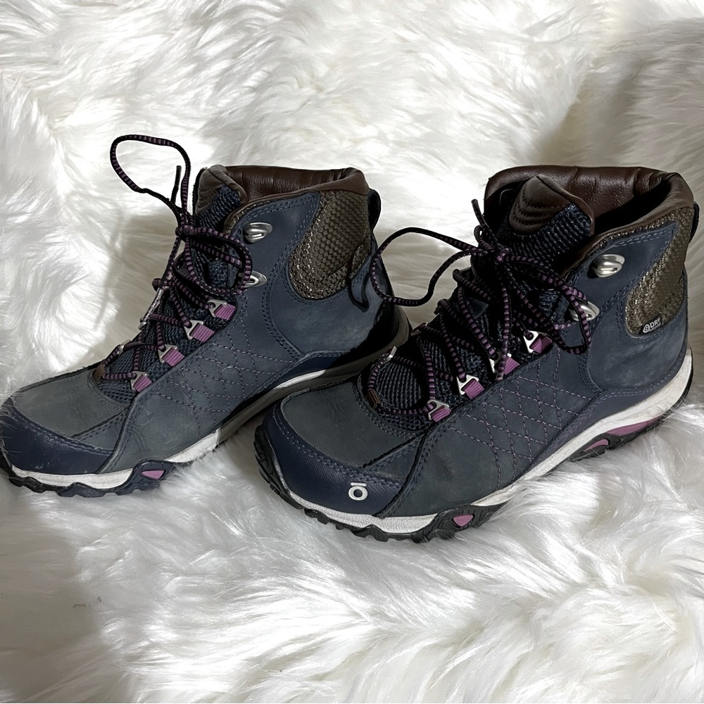 Women's Lace Up Boots in Black and Brown